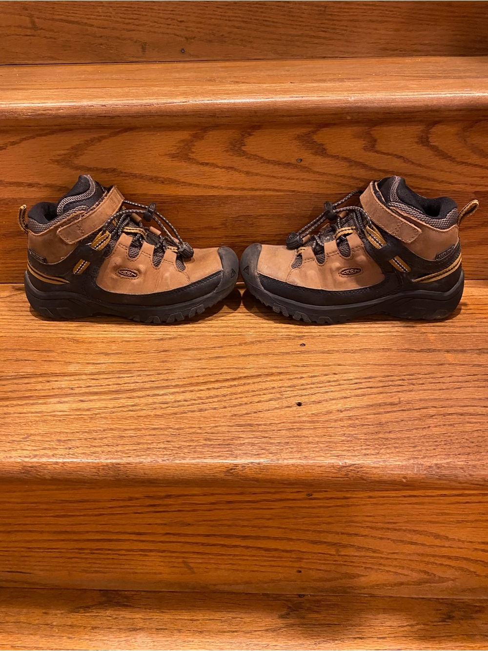 Keen Targhee - Brown and Black Kids' Hiking Boots - Size 12 - Picture 4 of 7
